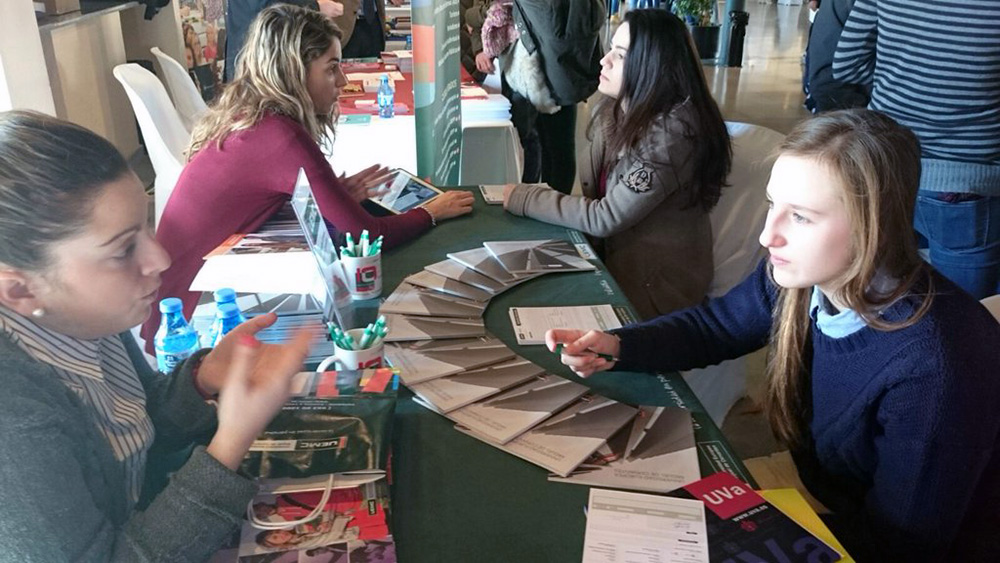 Stand de la UEMC en Unitour Valladolid 2016