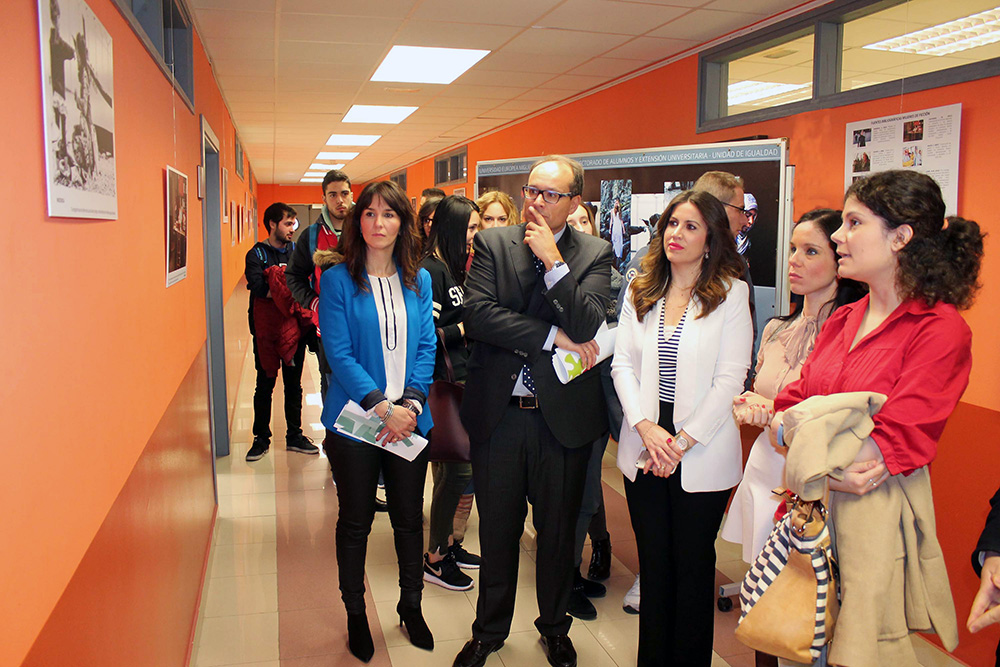 Visita a la Exposición “Mujeres, ficción y realidad”