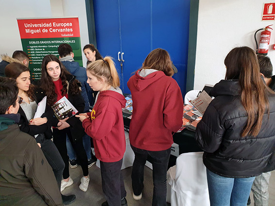 Stand de la UEMC en Unitour Valladolid 2020