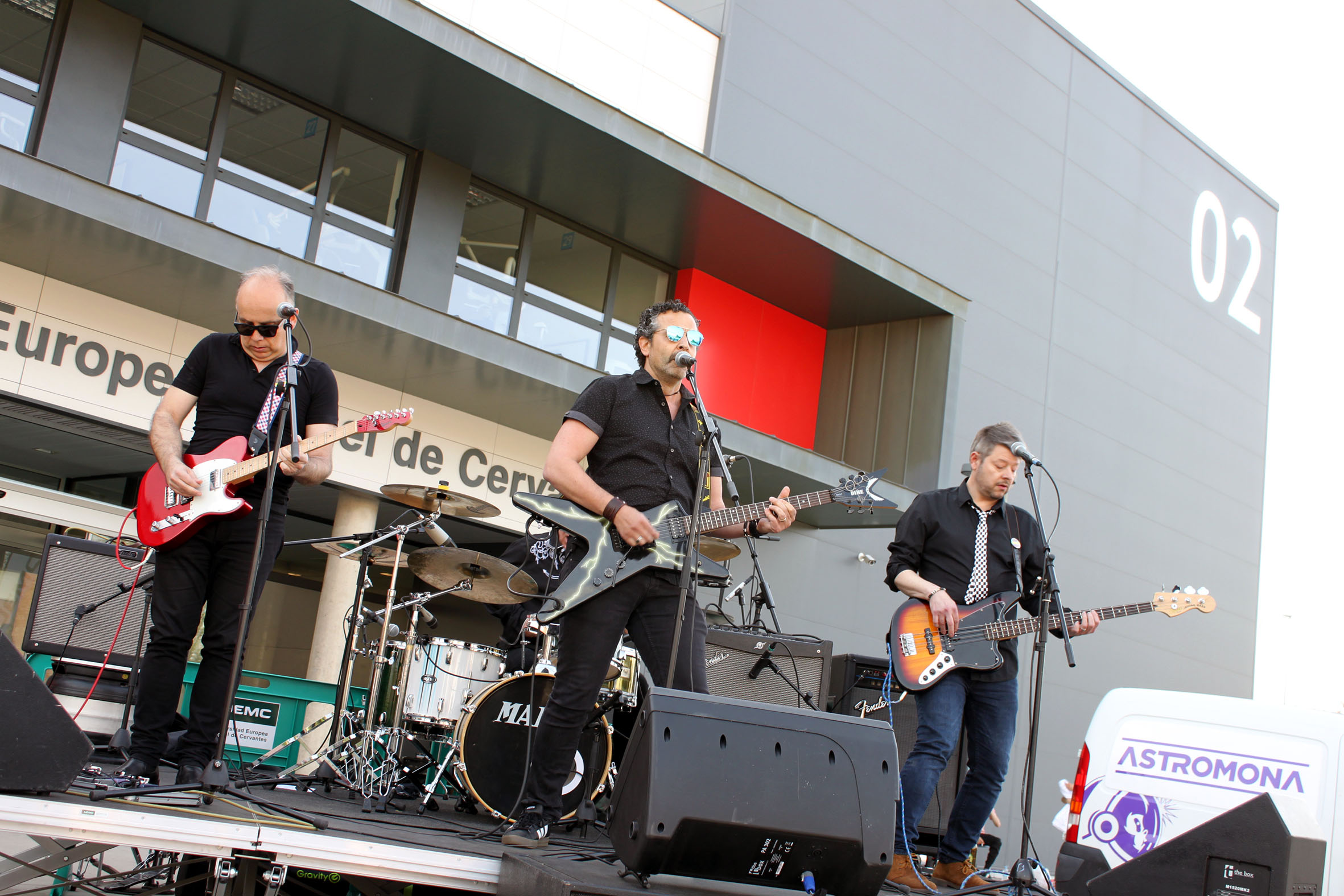 Cosmética triunfa en AstroMona UEMC