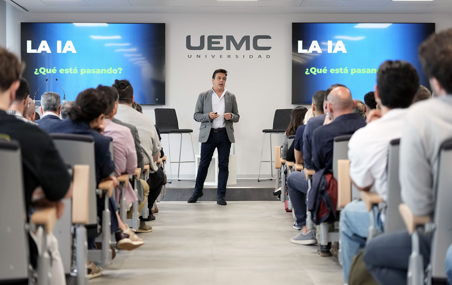 Jornada La Inteligencia Artificial y el nuevo paradigma laboral en la UEMC