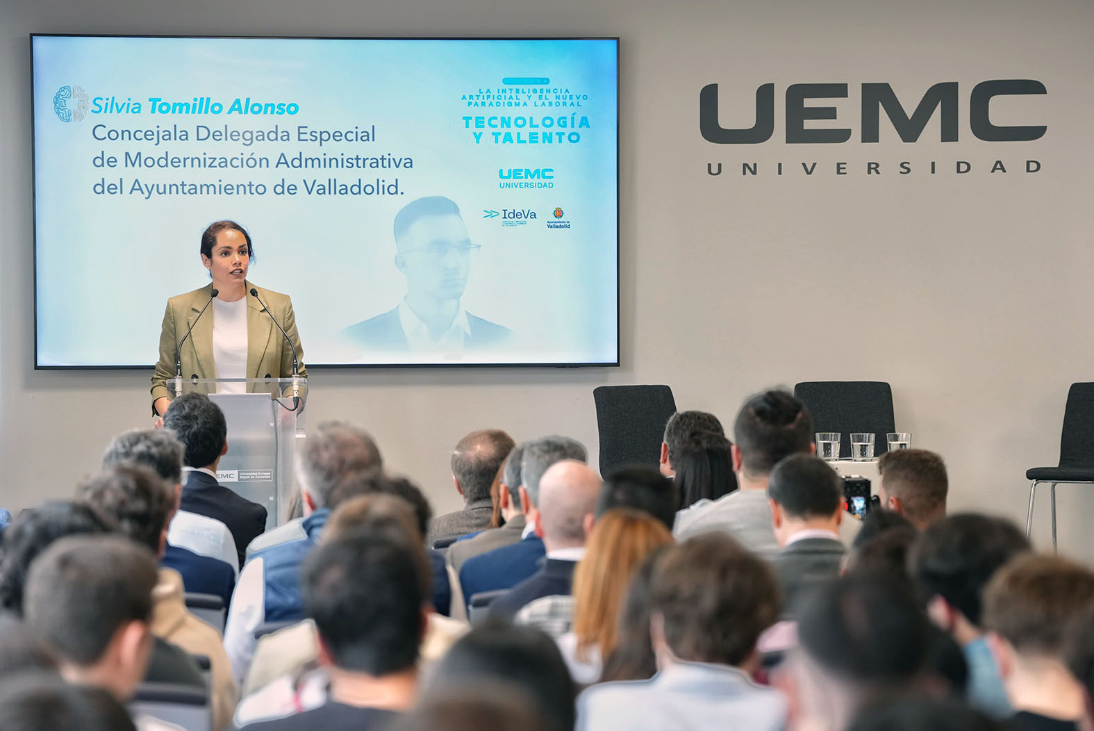 Jornada La Inteligencia Artificial y el nuevo paradigma laboral en la UEMC
